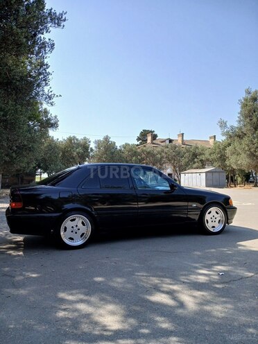 Mercedes C 220 2000, 400,000 km - 2.2 л - Bakı