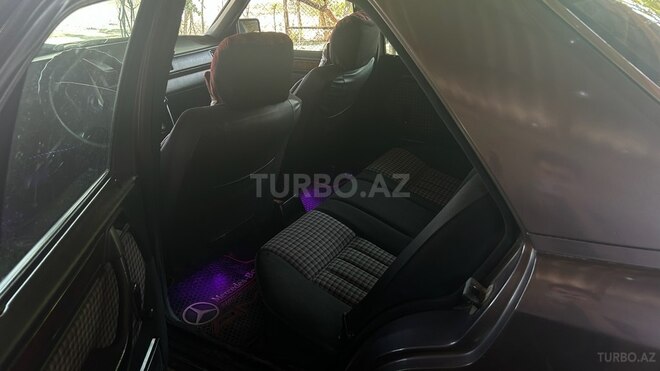 Mercedes E 200 1993, 140,000 km - 2.0 l - Masallı