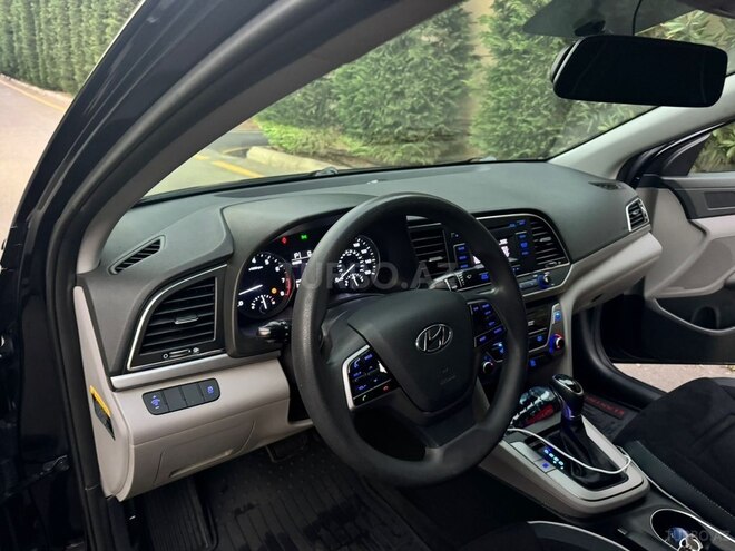 Hyundai Elantra 2018, 160,000 km - 2.0 l - Bakı