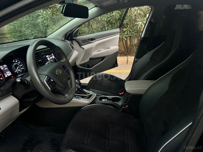 Hyundai Elantra 2018, 160,000 km - 2.0 l - Bakı