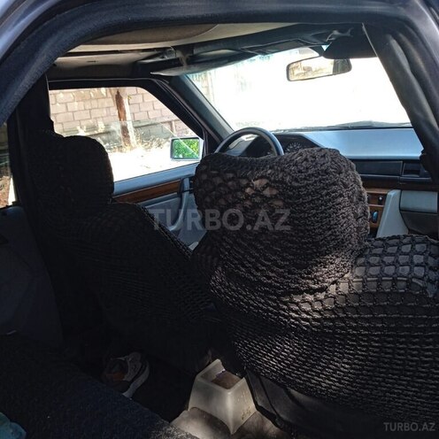 Mercedes E 200 1990, 231,543 km - 2.0 l - Beyləqan