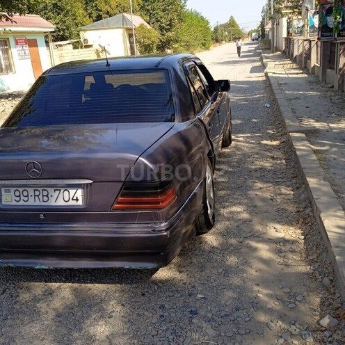 Mercedes E 200 1990, 231,543 km - 2.0 l - Beyləqan