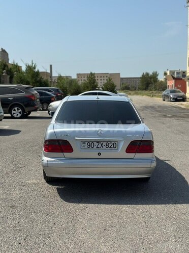 Mercedes E 240 2000, 381,233 km - 2.4 l - Şirvan