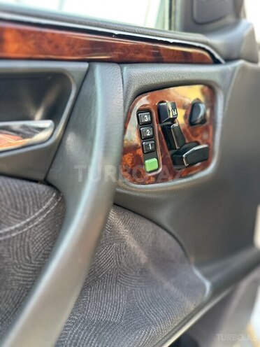 Mercedes E 240 2000, 381,233 km - 2.4 l - Şirvan