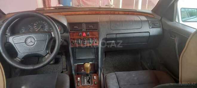 Mercedes C 220 1996, 48,964 km - 2.2 l - Qazax