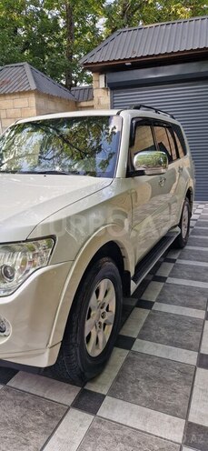 Mitsubishi Pajero 2011, 285,000 km - 3.0 л - Bakı