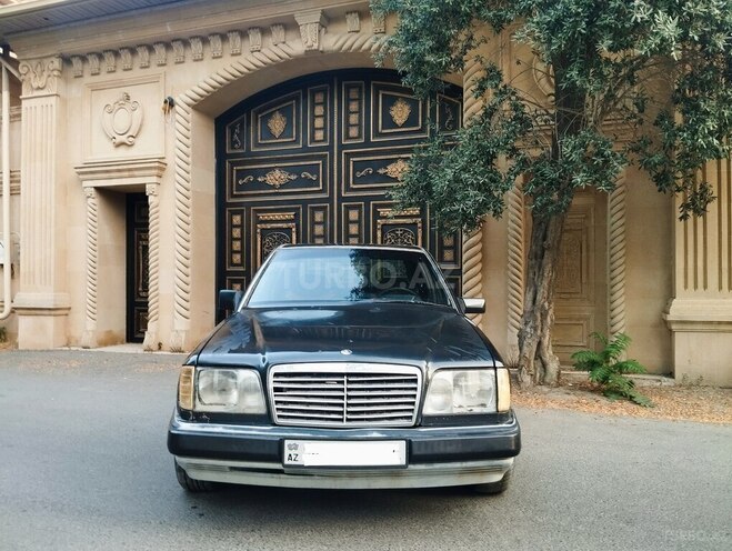 Mercedes E 220 1994, 325,000 km - 2.2 л - Bakı