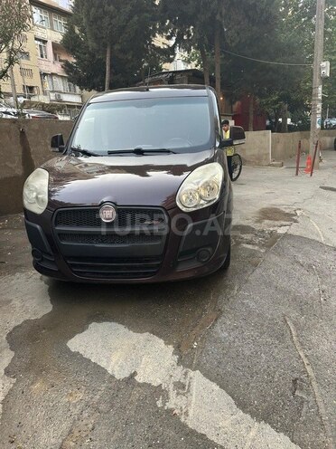Fiat Doblo 2011, 328,808 km - 1.6 l - Bakı