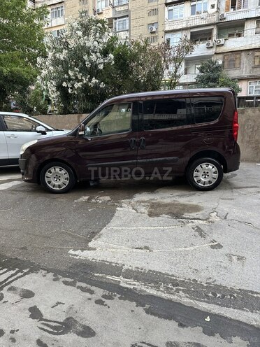 Fiat Doblo 2011, 328,808 km - 1.6 l - Bakı