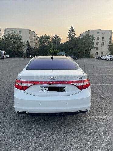 Hyundai Grandeur 2015, 110,000 km - 2.2 л - Bakı