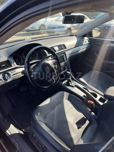 Volkswagen Passat 2013, 237,990 km - 1.8 л - Bakı