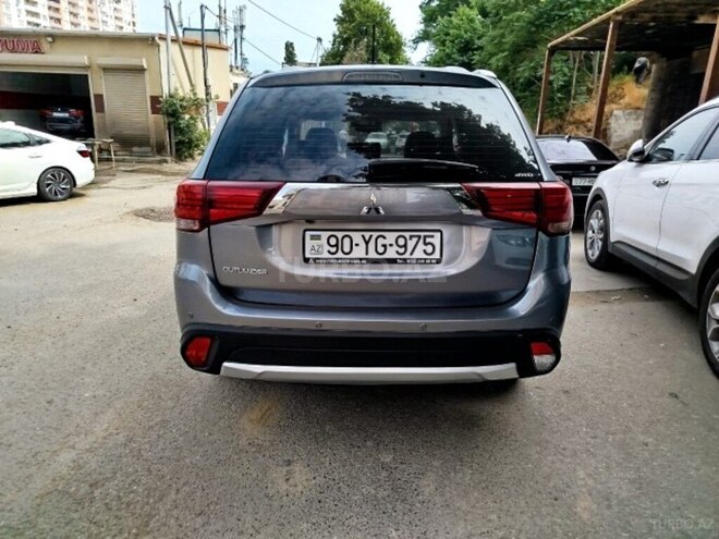 Mitsubishi Outlander 2015, 222,507 km - 3.0 л - Bakı
