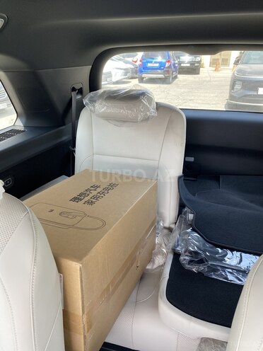 Li Auto L9 2024, 0 km - 1.5 l - Bakı