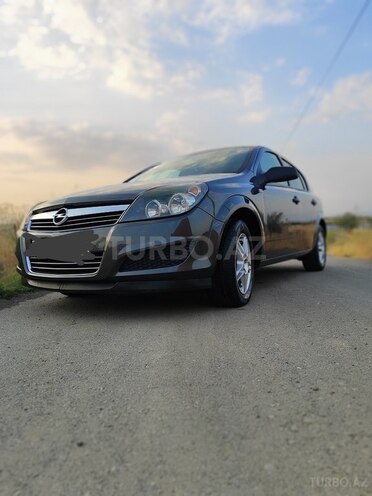 Opel Astra 2009, 313,250 km - 1.4 l - Naftalan