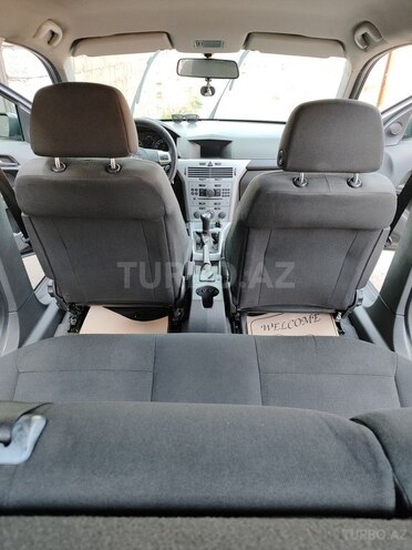 Opel Astra 2009, 313,250 km - 1.4 l - Naftalan