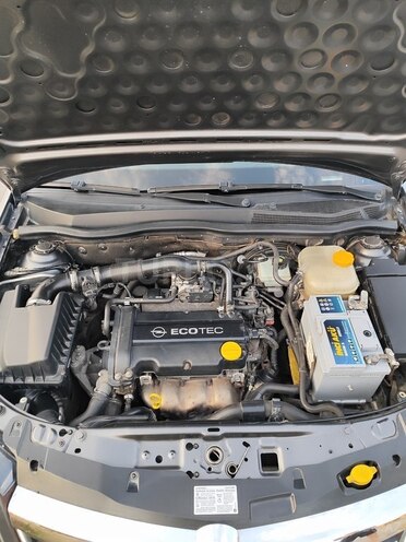Opel Astra 2009, 313,250 km - 1.4 l - Naftalan