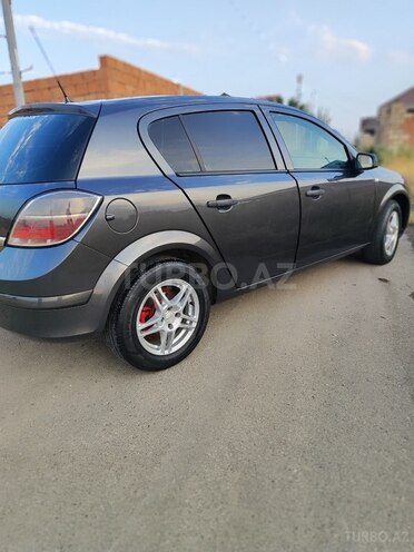 Opel Astra 2009, 313,250 km - 1.4 l - Naftalan