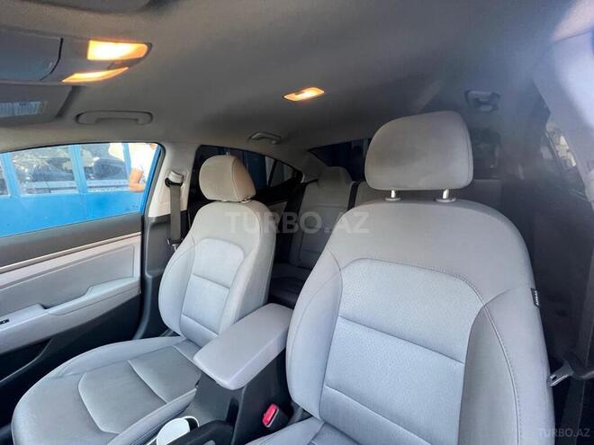 Hyundai Elantra 2016, 241,402 km - 2.0 l - Bakı