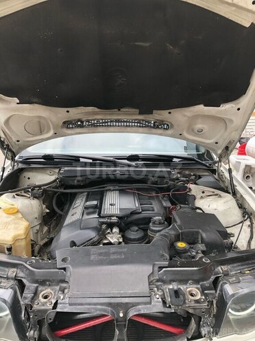 BMW 328 1999, 250,000 km - 2.8 л - Bakı