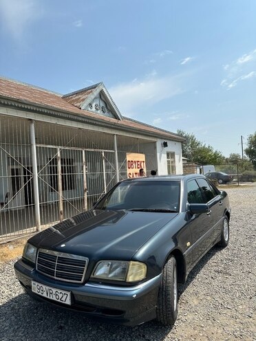 Mercedes C 240 1997, 413,000 km - 2.4 л - Sabirabad