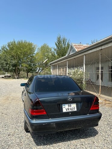 Mercedes C 240 1997, 413,000 km - 2.4 л - Sabirabad