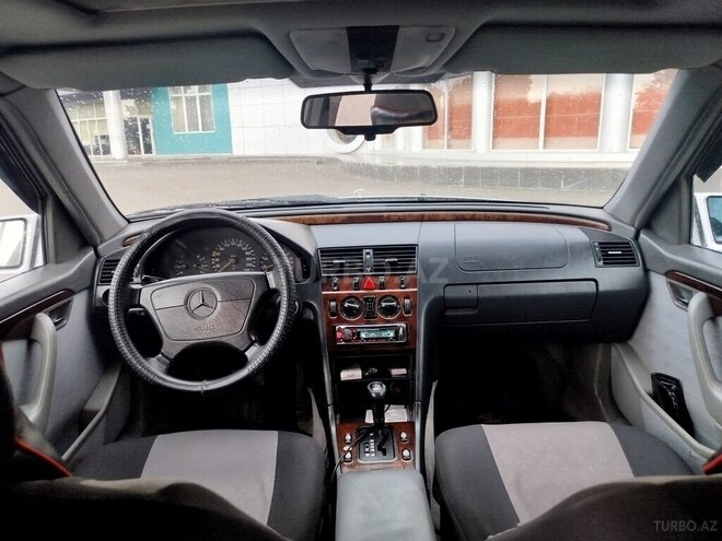 Mercedes C 200 1996, 228,000 km - 2.0 l - Bakı
