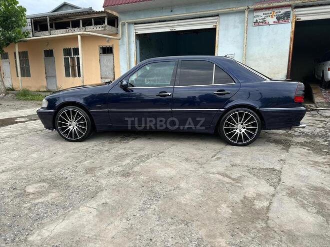 Mercedes C 240 1998, 260,000 km - 2.4 l - Beyləqan