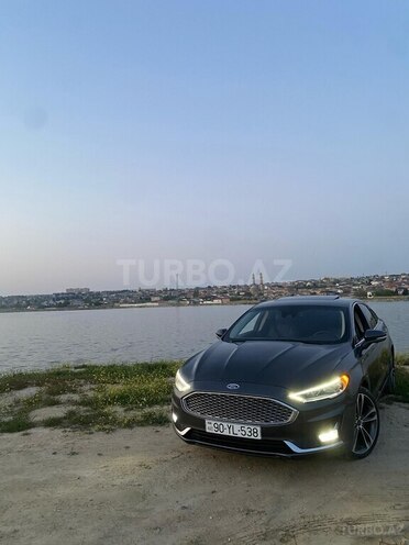 Ford Fusion (North America) 2019, 181,000 km - 2.0 л - Bakı