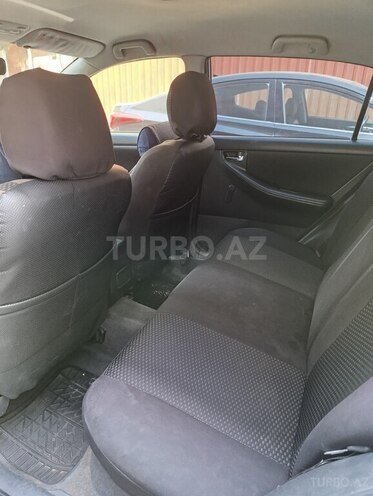 Toyota Corolla 2005, 325,000 km - 1.4 l - Bakı
