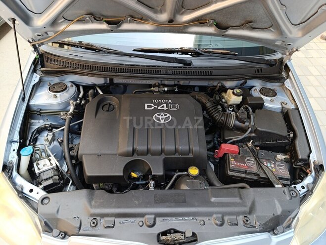 Toyota Corolla 2005, 325,000 km - 1.4 l - Bakı