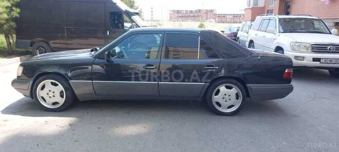 Mercedes E 200 1995, 442,979 km - 2.0 l - Bakı