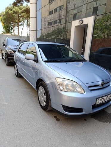Toyota Corolla 2005, 325,000 km - 1.4 l - Bakı