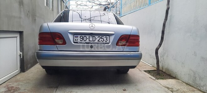 Mercedes E 240 1998, 240,000 km - 2.4 l - Xaçmaz