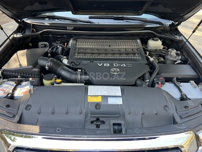 Toyota Land Cruiser-3