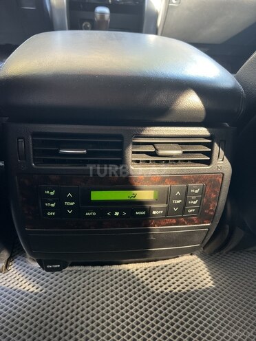 Toyota Land Cruiser-8