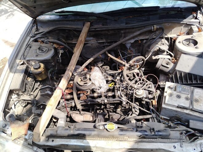 Nissan Primera 1998, 330,050 km - 2.0 l - Qusar
