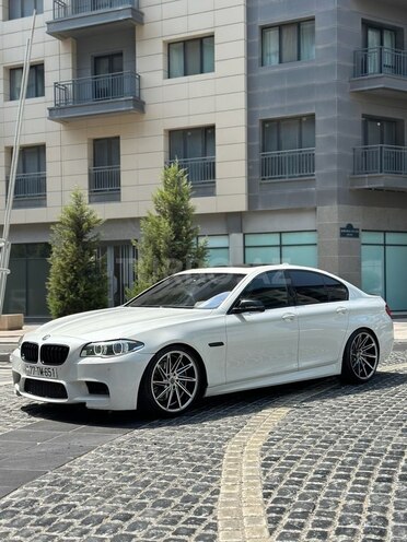 BMW 528 2015, 225,000 km - 2.0 l - Bakı
