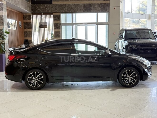 Hyundai Elantra 2015, 90,000 km - 1.8 л - Bakı
