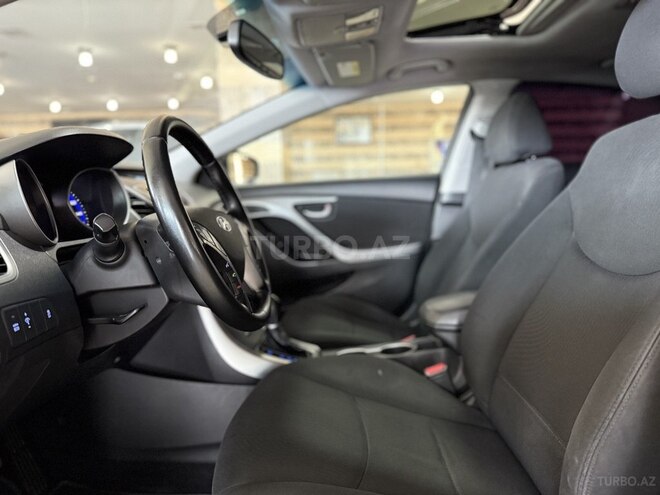 Hyundai Elantra 2015, 90,000 km - 1.8 л - Bakı