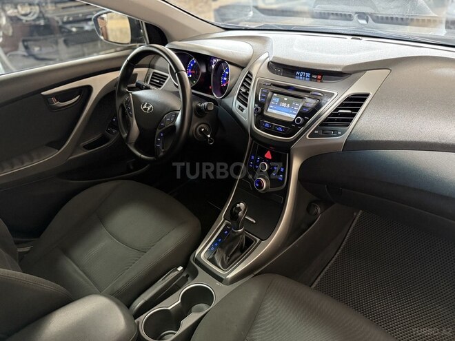 Hyundai Elantra 2015, 90,000 km - 1.8 л - Bakı