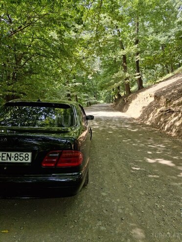 Mercedes E 240 1998, 340,000 km - 2.4 л - Sumqayıt
