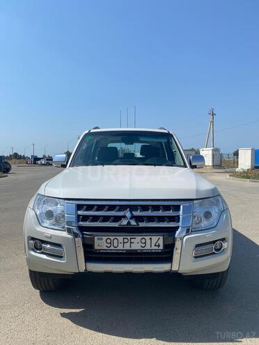 Mitsubishi Pajero 2018, 213,900 km - 3.8 л - Bakı
