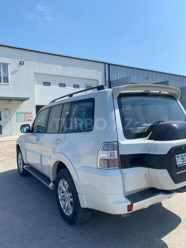 Mitsubishi Pajero 2018, 213,900 km - 3.8 л - Bakı