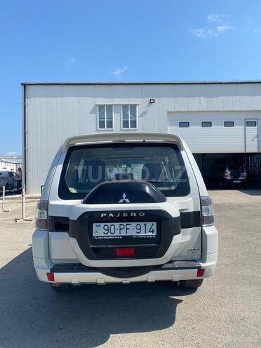 Mitsubishi Pajero 2018, 213,900 km - 3.8 л - Bakı