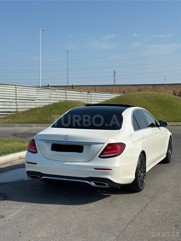 Mercedes E 220 d 2017, 128,800 km - 2.0 l - Bakı