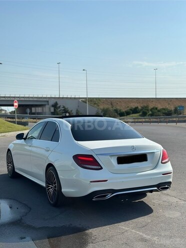 Mercedes E 220 d 2017, 128,800 km - 2.0 l - Bakı
