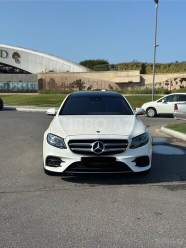 Mercedes E 220 d 2017, 128,800 km - 2.0 l - Bakı