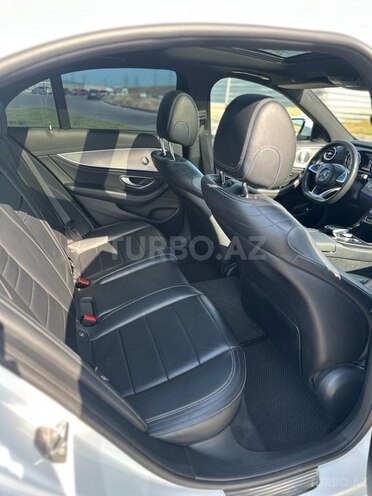 Mercedes E 220 d 2017, 128,800 km - 2.0 l - Bakı