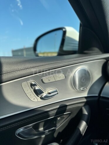 Mercedes E 220 d 2017, 128,800 km - 2.0 l - Bakı