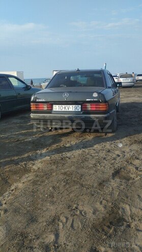 Mercedes 190 1990, 255,000 km - 2.0 л - Qusar